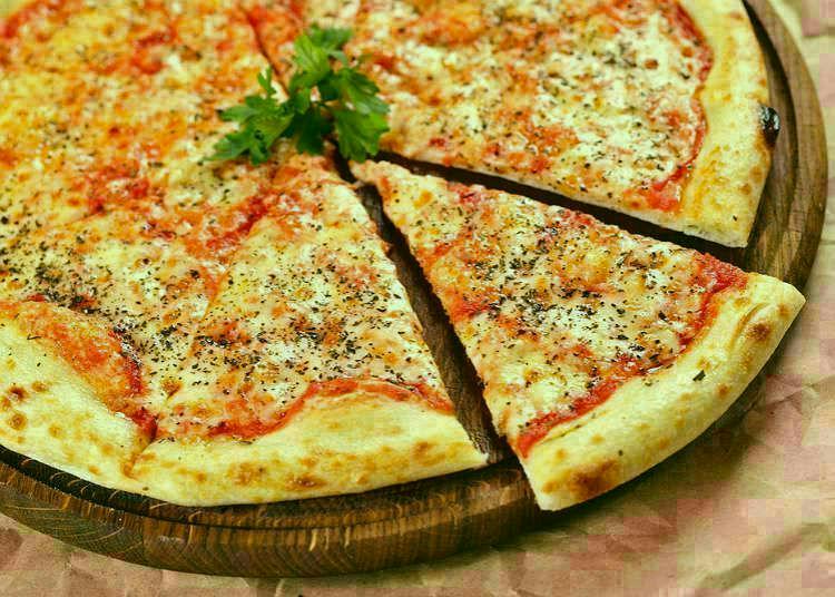 MAHARAJAS PIZZA - Logo