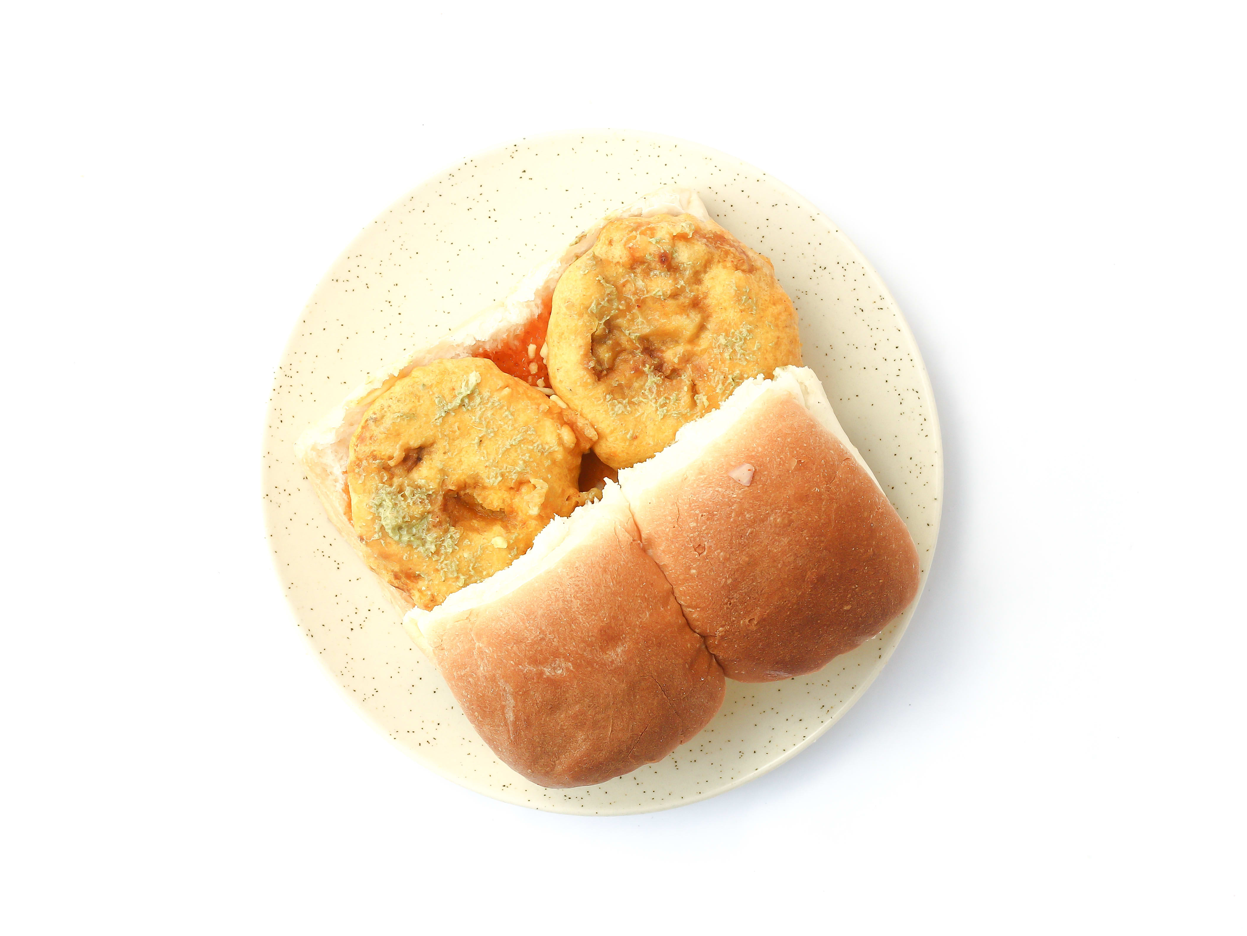 Maharashtra Vada Pav - Logo