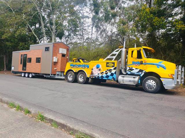 Maitland Towing - Logo