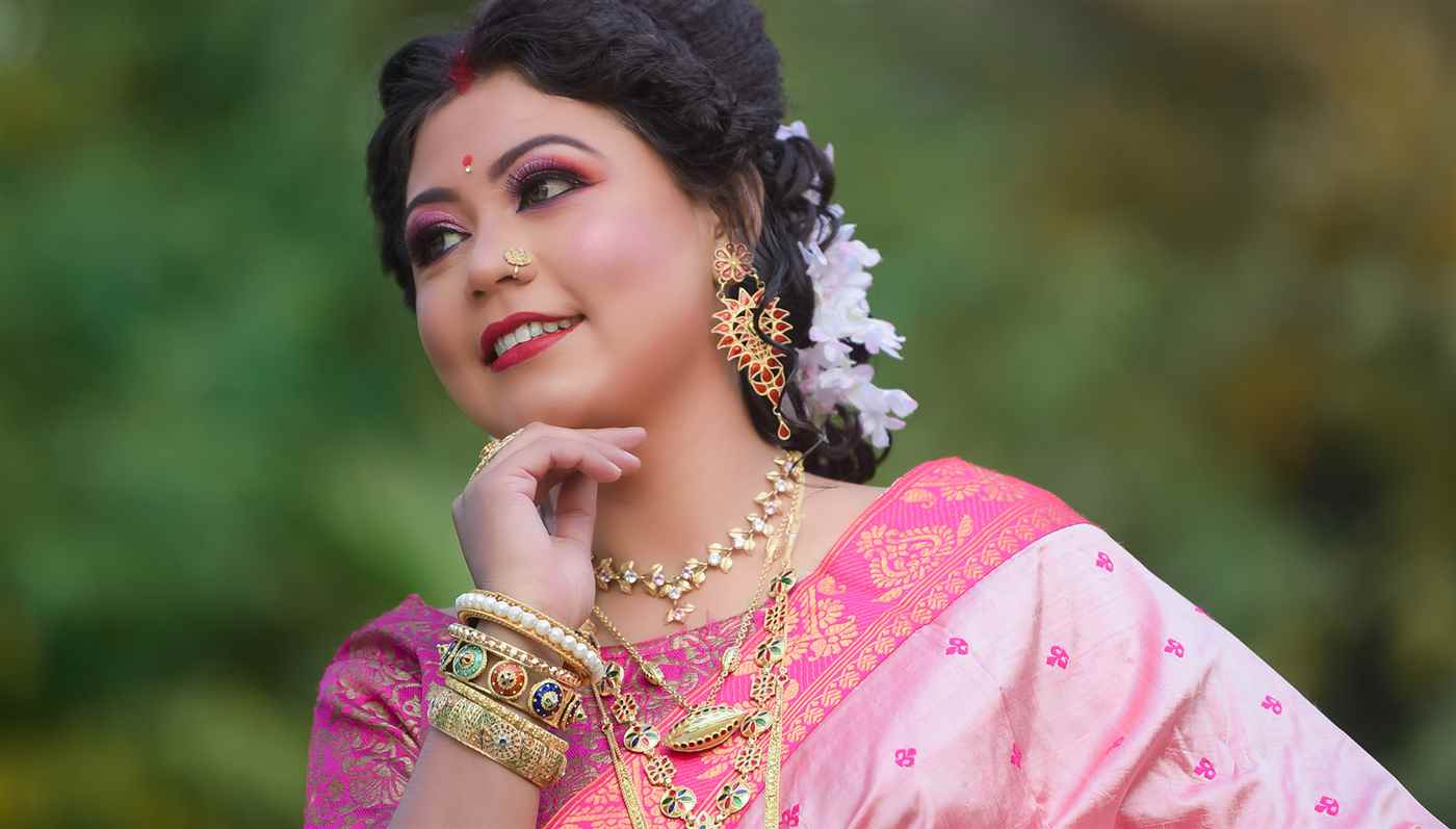 Make Up Artist Papori - Cover photo