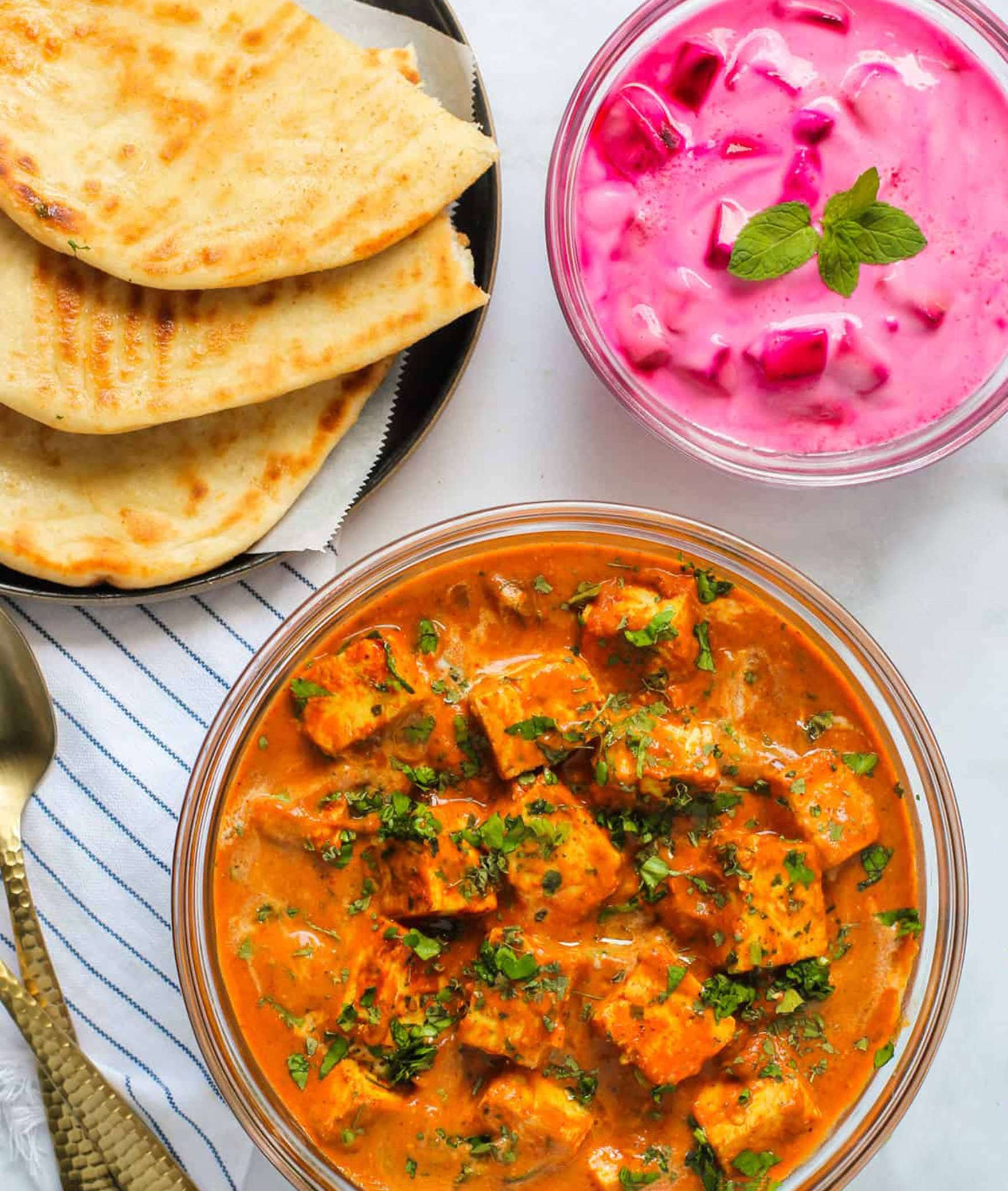 Makhni (Food is Love) - Logo