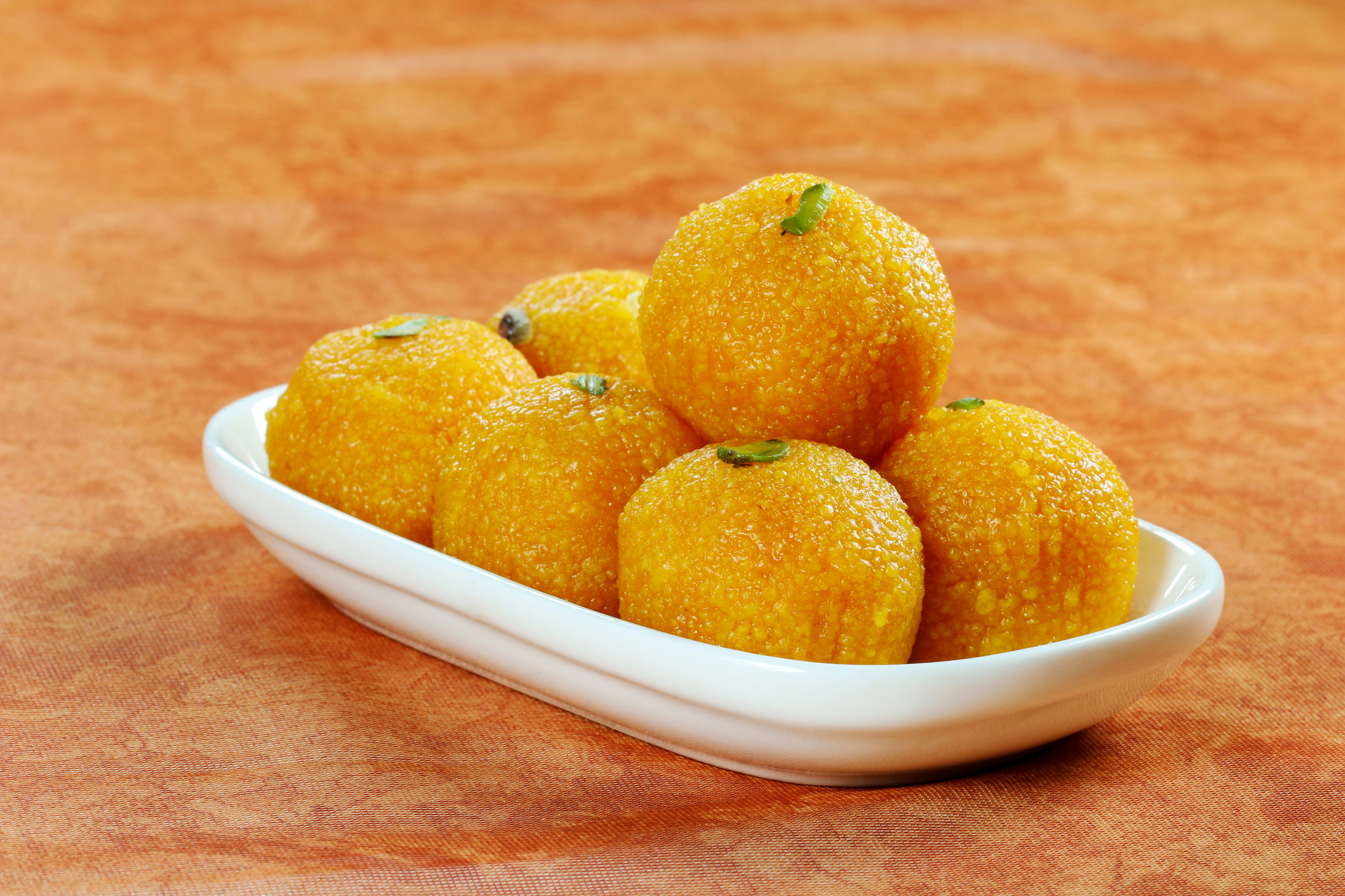 Makrand - Sweets & More - Logo