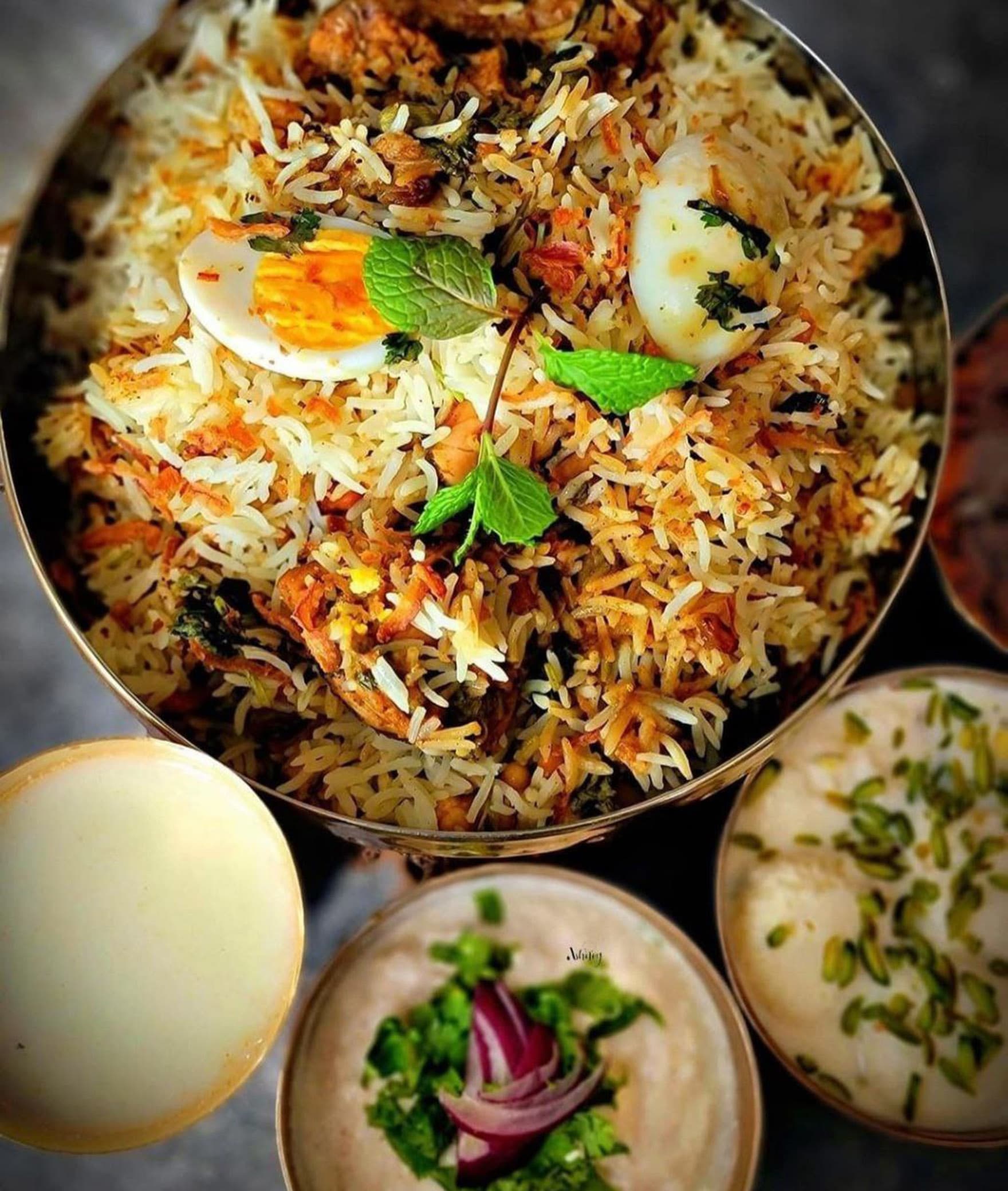 Mama Dum Biryani - Logo