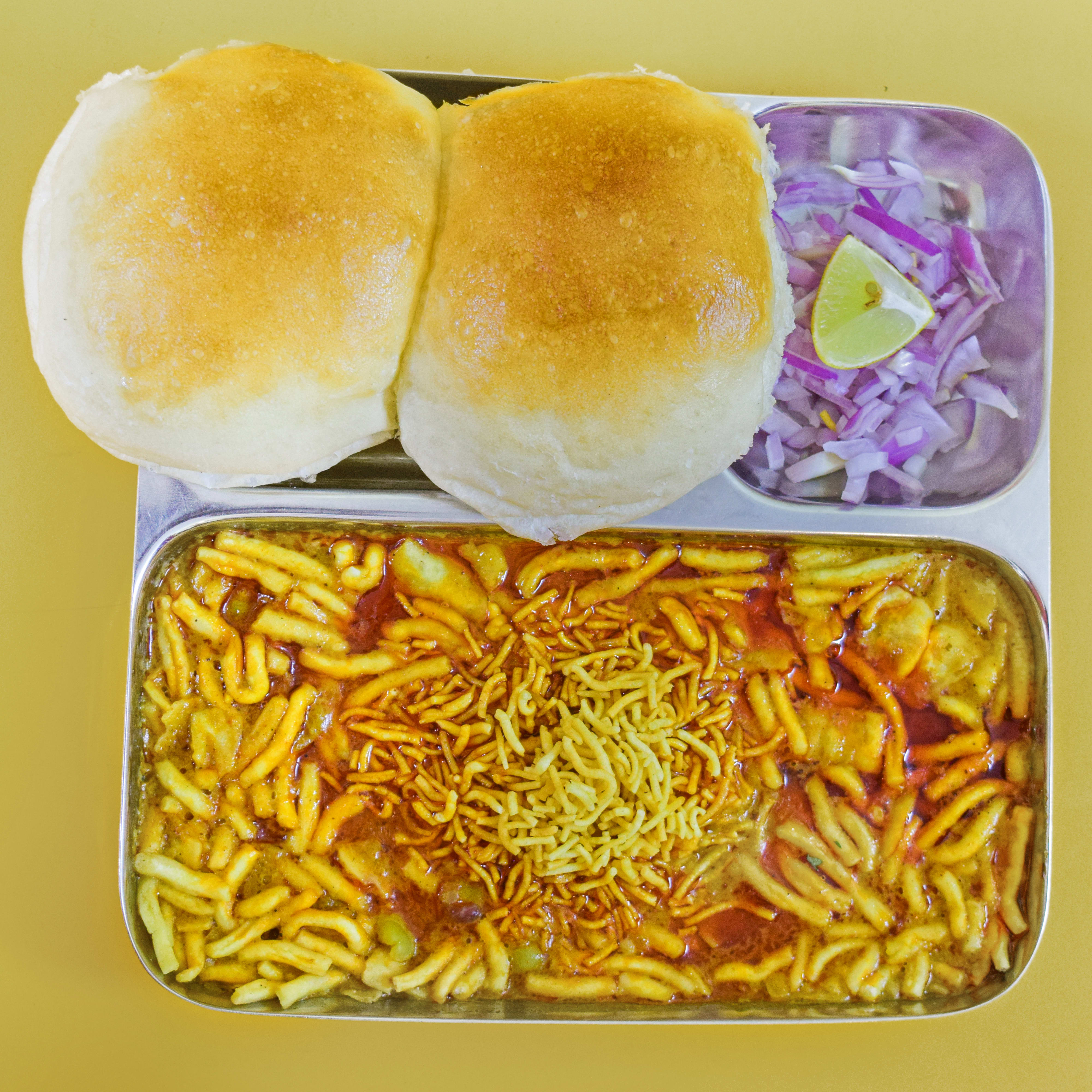 Mamledar Misal - Logo