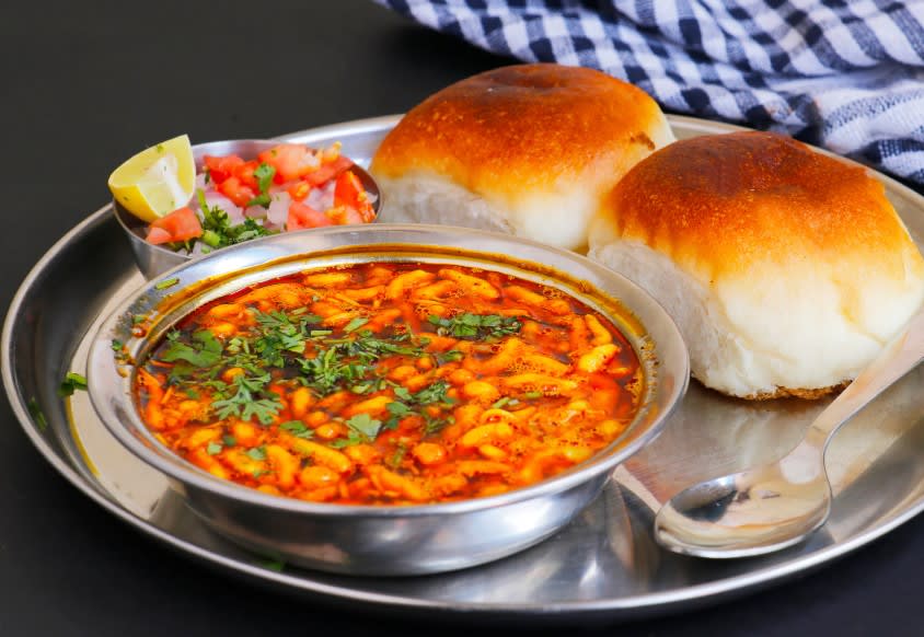 Mamledar Misal - Logo