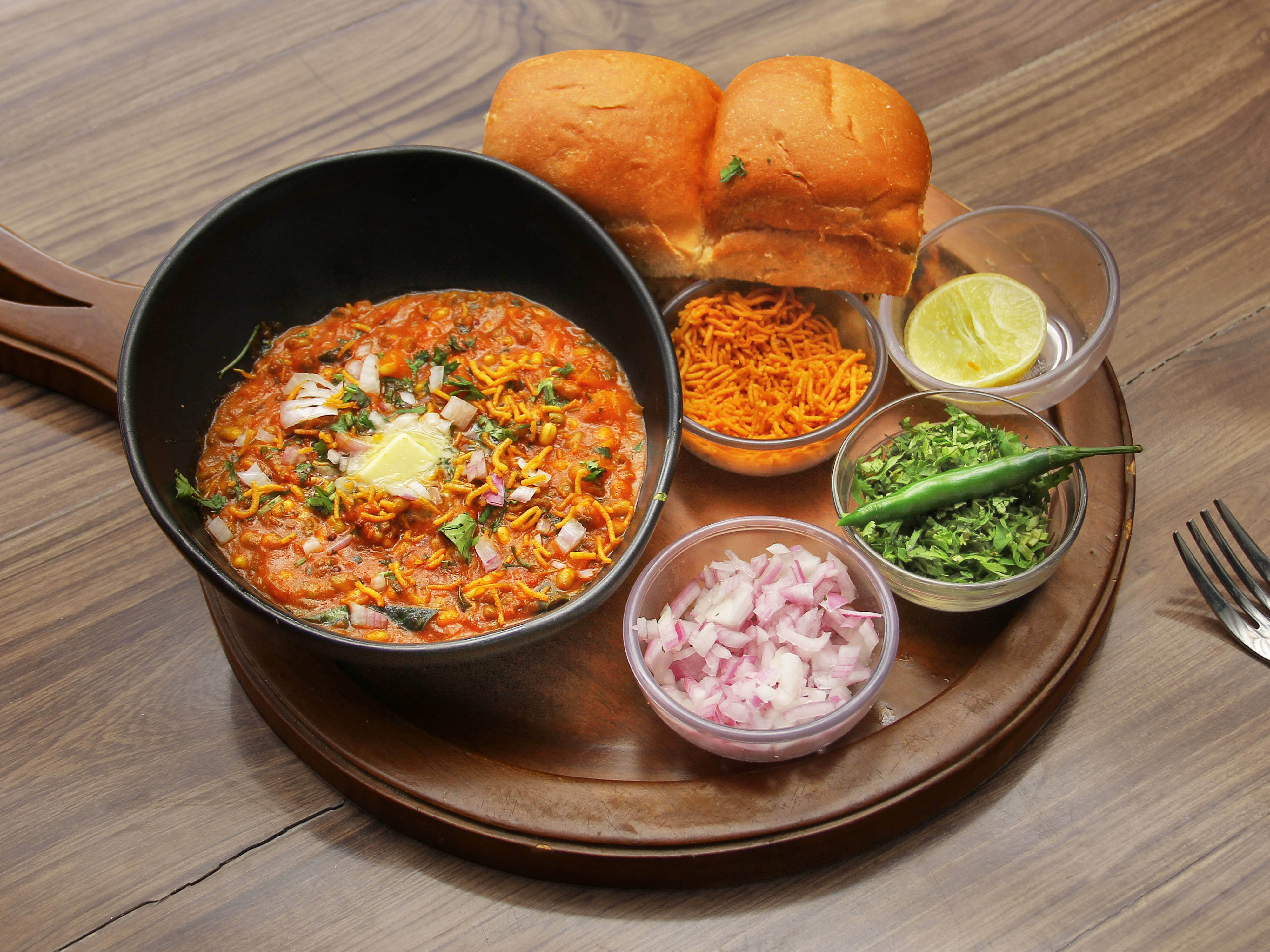 Mamledar Misal - Logo