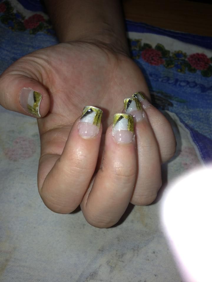 M &a; M Nails - Logo