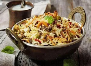 Mamu Ki Biryani - Logo