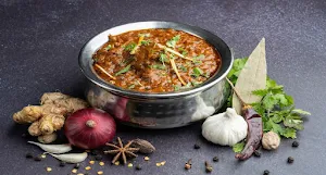 Manish Food Point - Logo