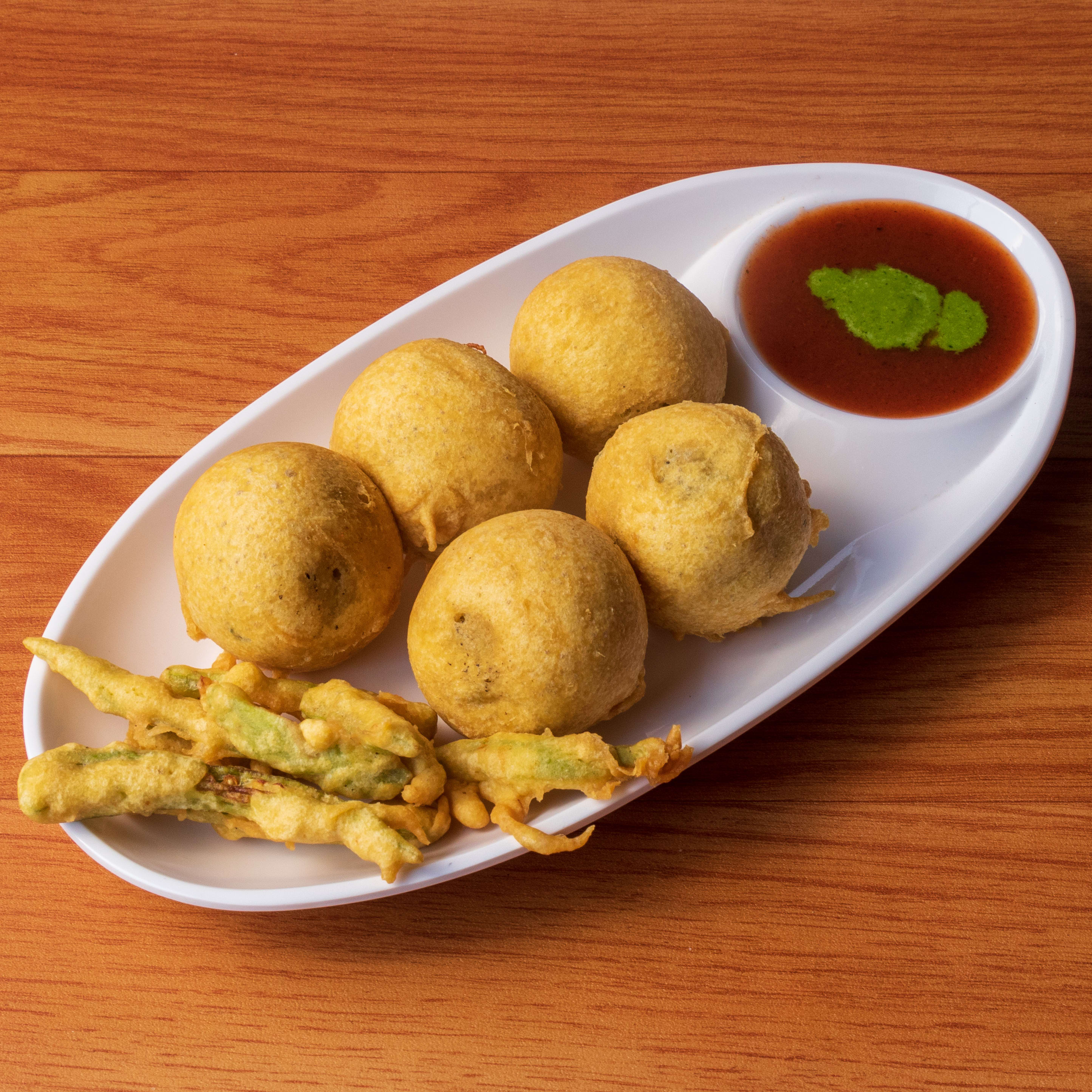 Manpasand Wada Pav - Logo