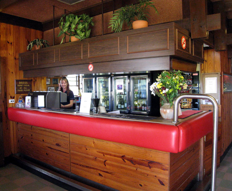Mapleton Tavern - Logo