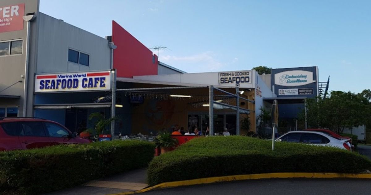 Marine World Seafood Cafe - Logo