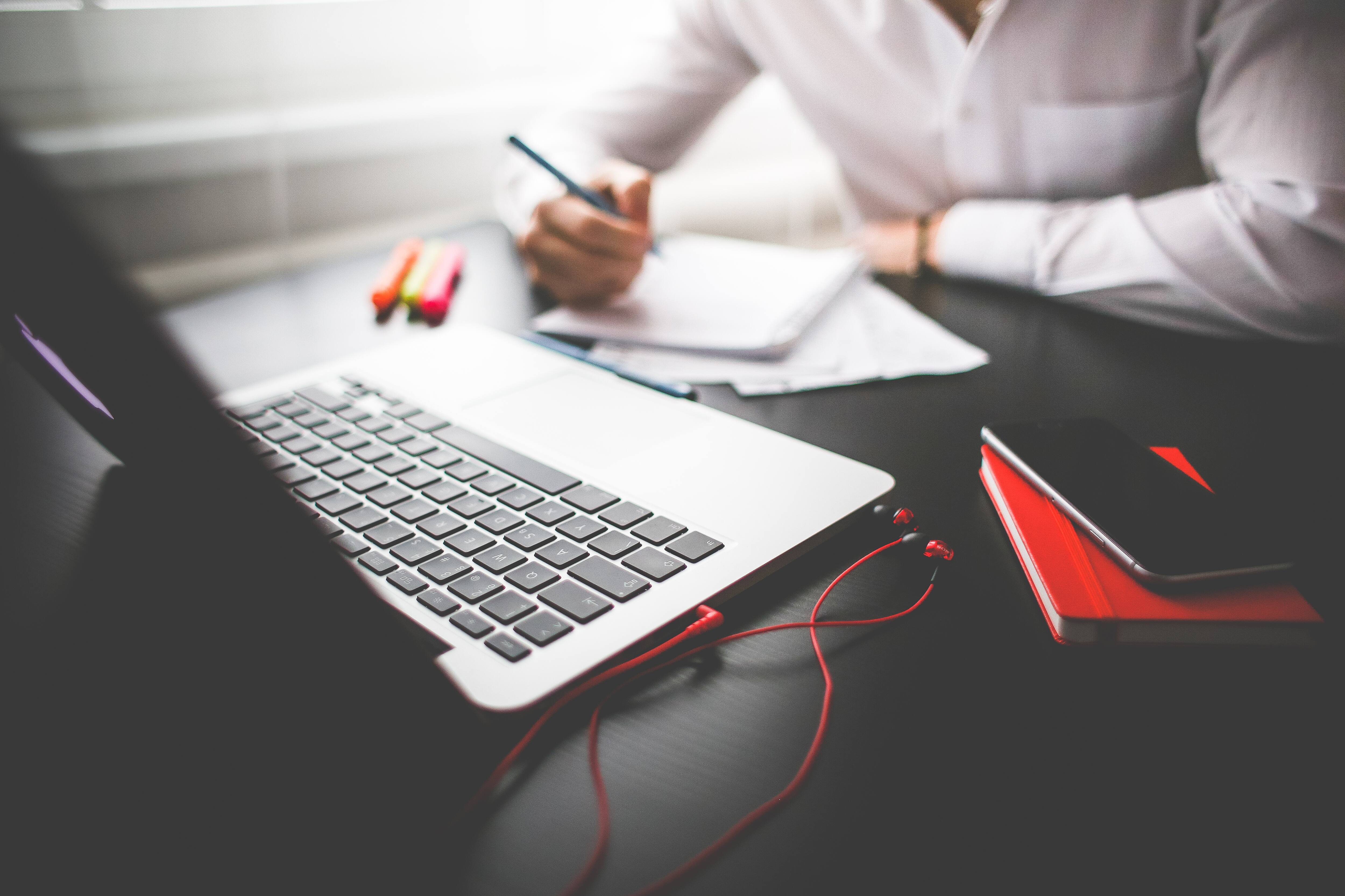 Marketing Buzz - Cover photo