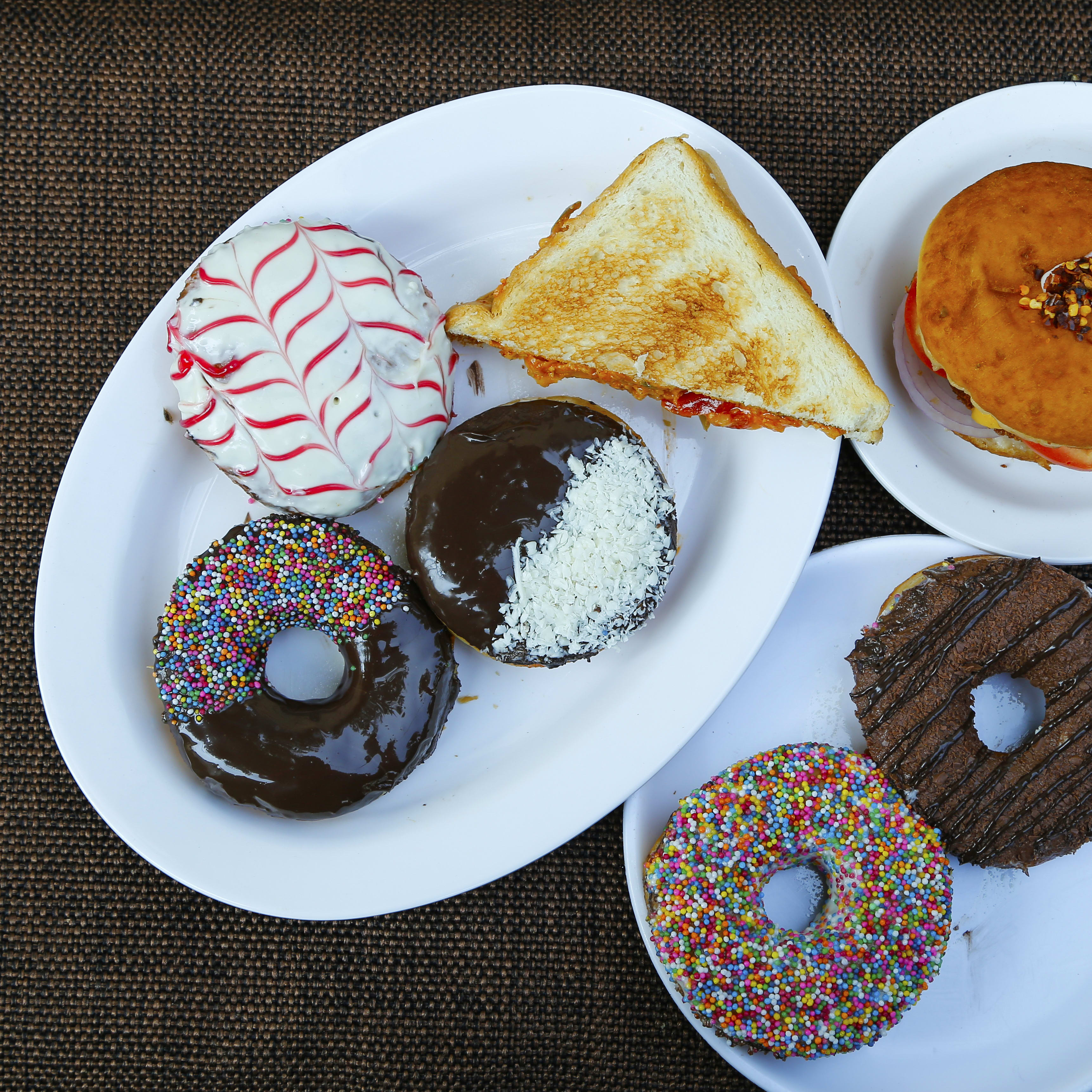 Marvellous Donuts - Logo