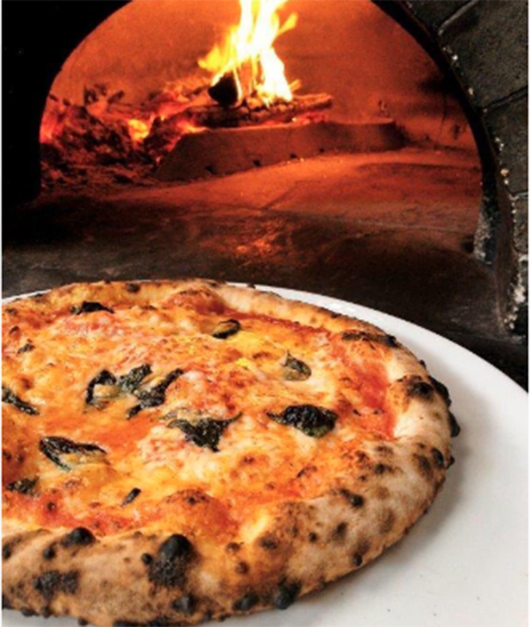 MASSIMO PIZZERIA - Logo