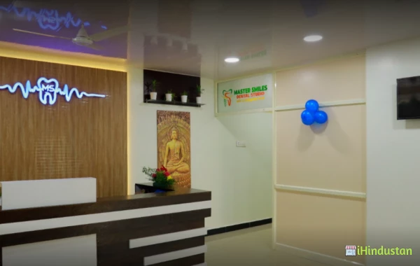 MASTER SMILES DENTAL STUDIO - Logo