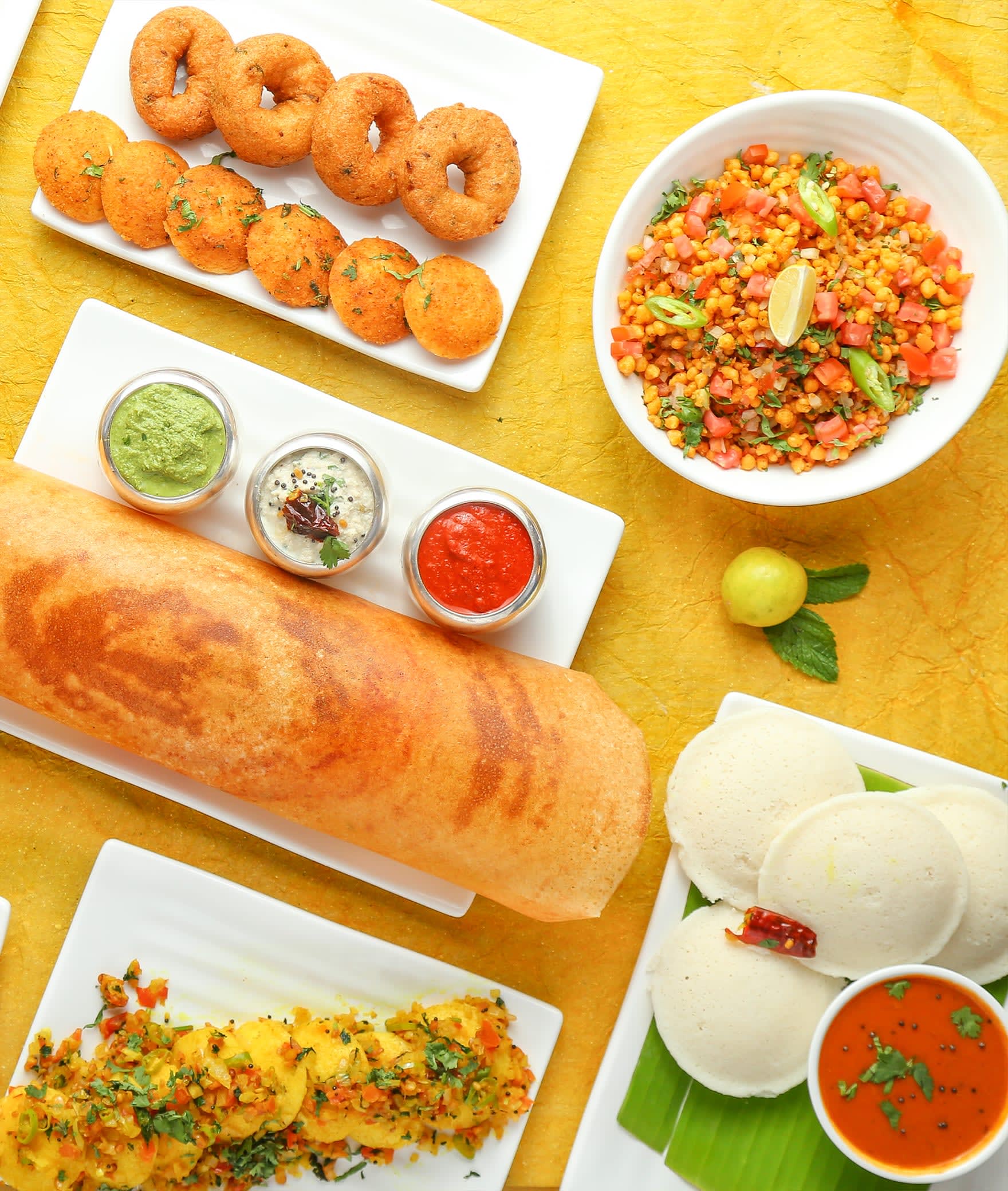 Mast Idli on wheels - Logo