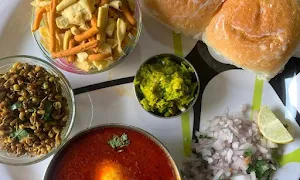 Mauli Kolhapuri Misal - Cover photo