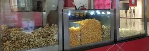 Maxx Popcorn - Logo