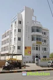 MB College of Nursing Institute - Logo