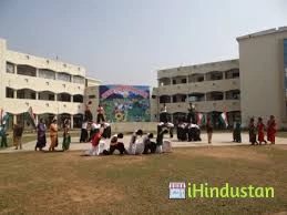 McGuffey International School - Logo