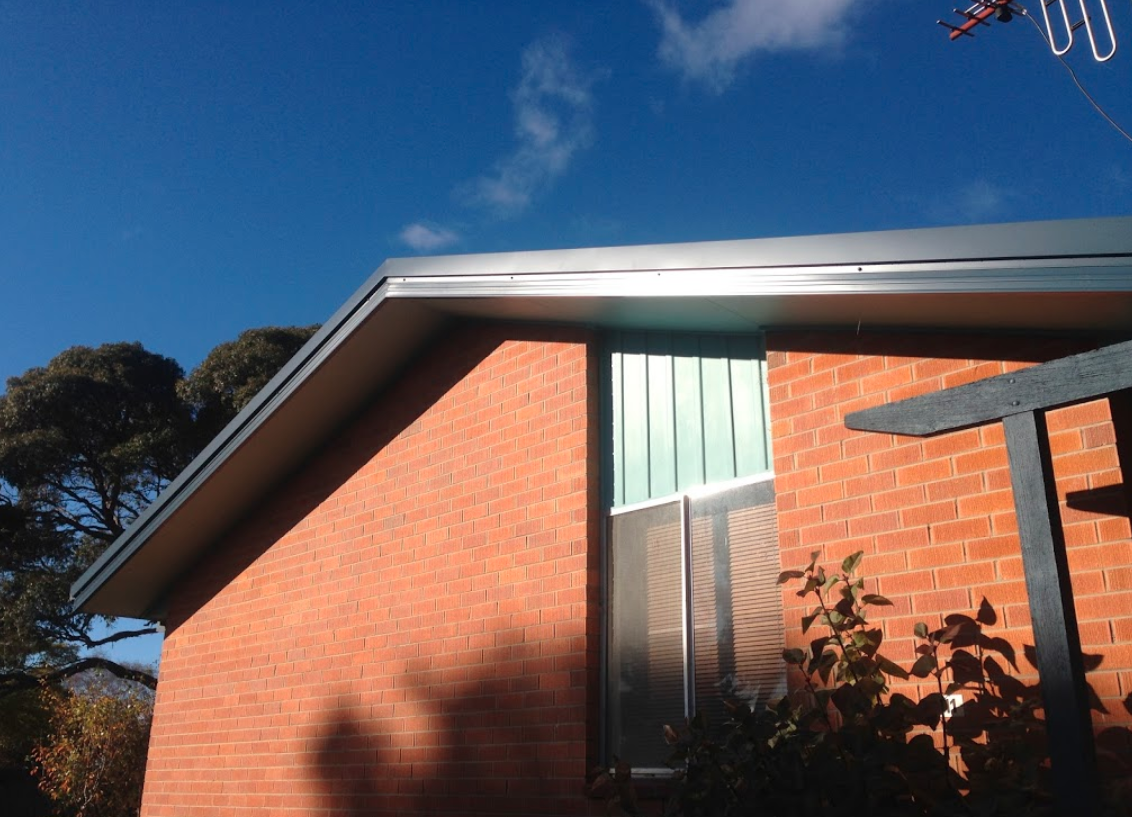 MC Roofing & Guttering - Logo