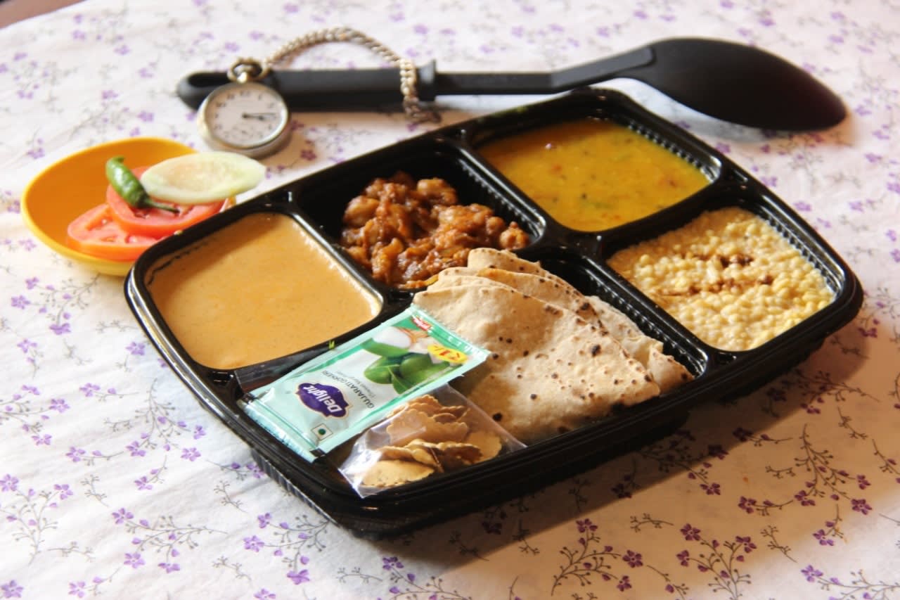 Meal jn - Logo
