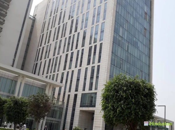 Medanta Mediclinic - Logo
