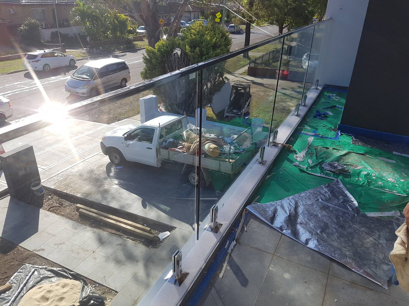MEEMO GLASS SOLUTIONS - Cover photo
