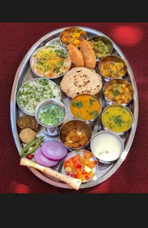 Meena Ji Ka Restaurant - Logo