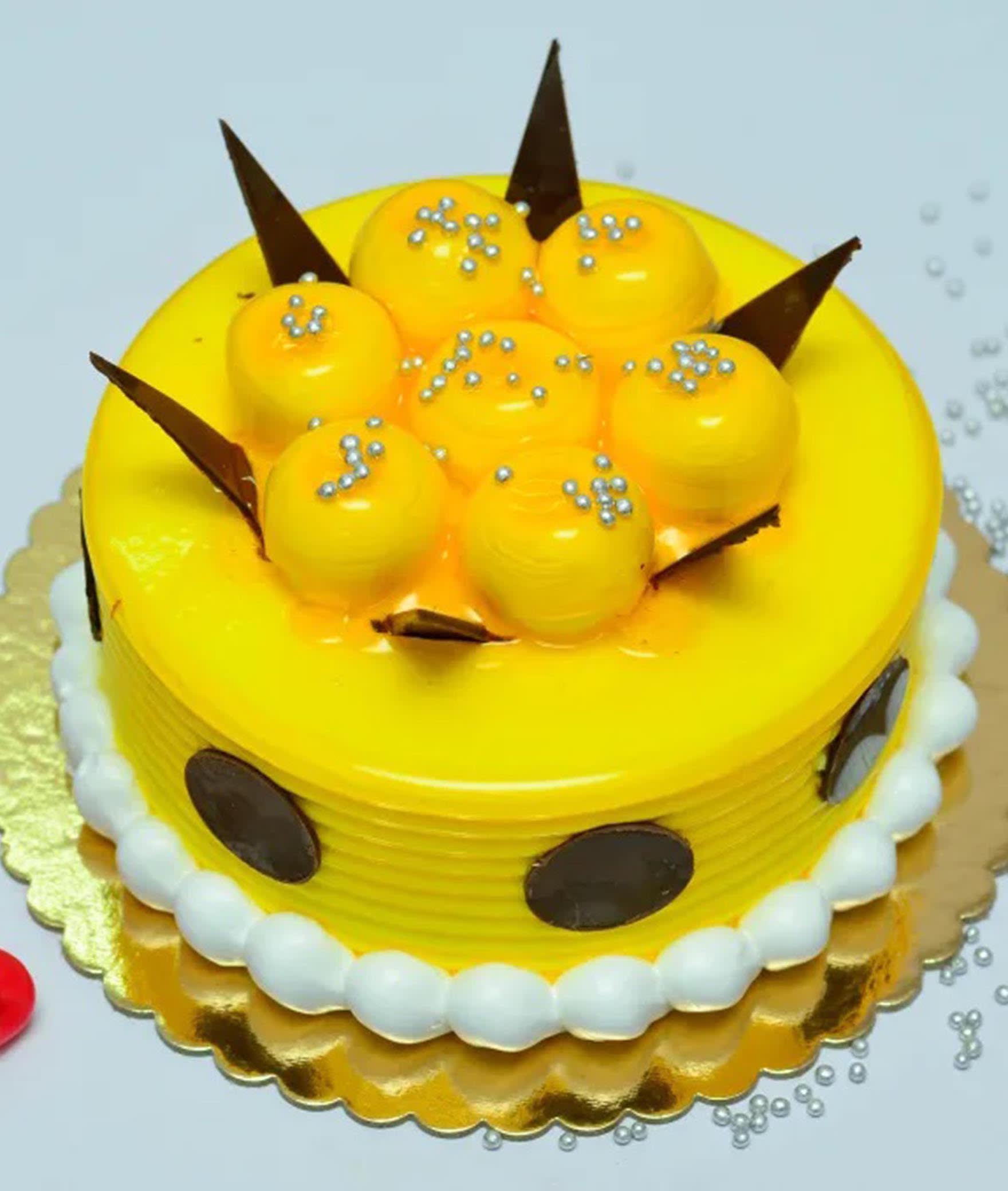 Meenas Bakery & Restaurant - Logo