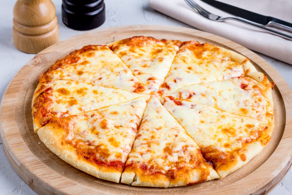 Meezzaah (Me and Mera Pizza) - Logo
