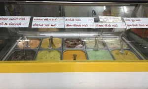Mehta Cream Centre - Logo