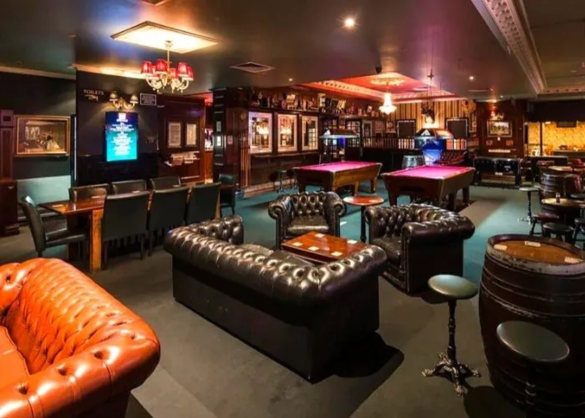 Melbourne Central Lion Hotel - Logo