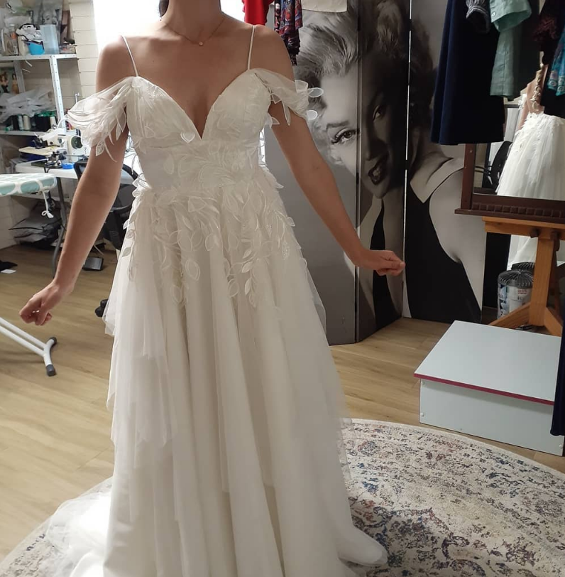 Melonie Wilde Dressmaker - Cover photo