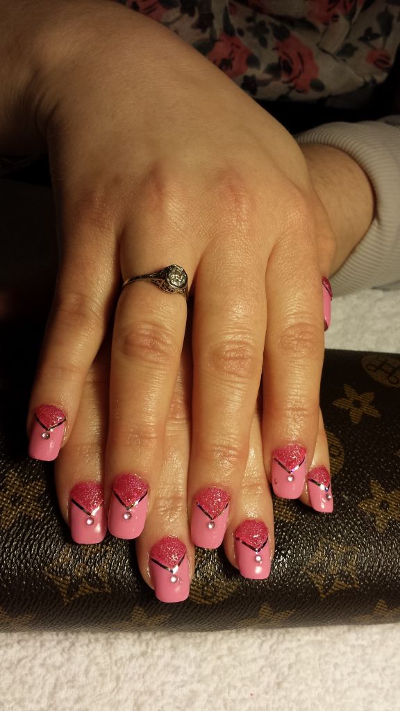 Meng&s;s Nails &a; Lashes - Logo