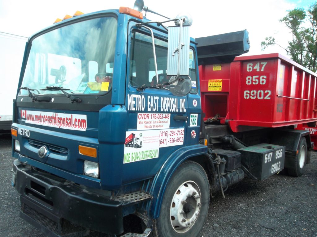 Metro East Disposal Inc - Logo