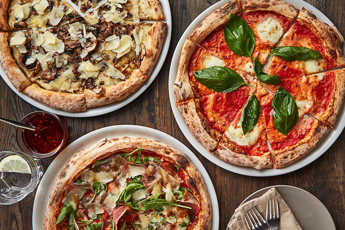 Mezza Via - Logo