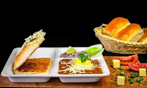 MH 12 Pav Bhaji - Logo