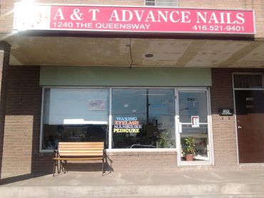 M I&a;î K Nail Salon - Logo