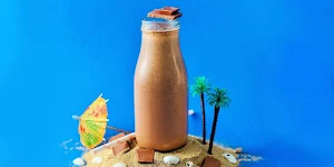 Miami Shakes & More - Logo