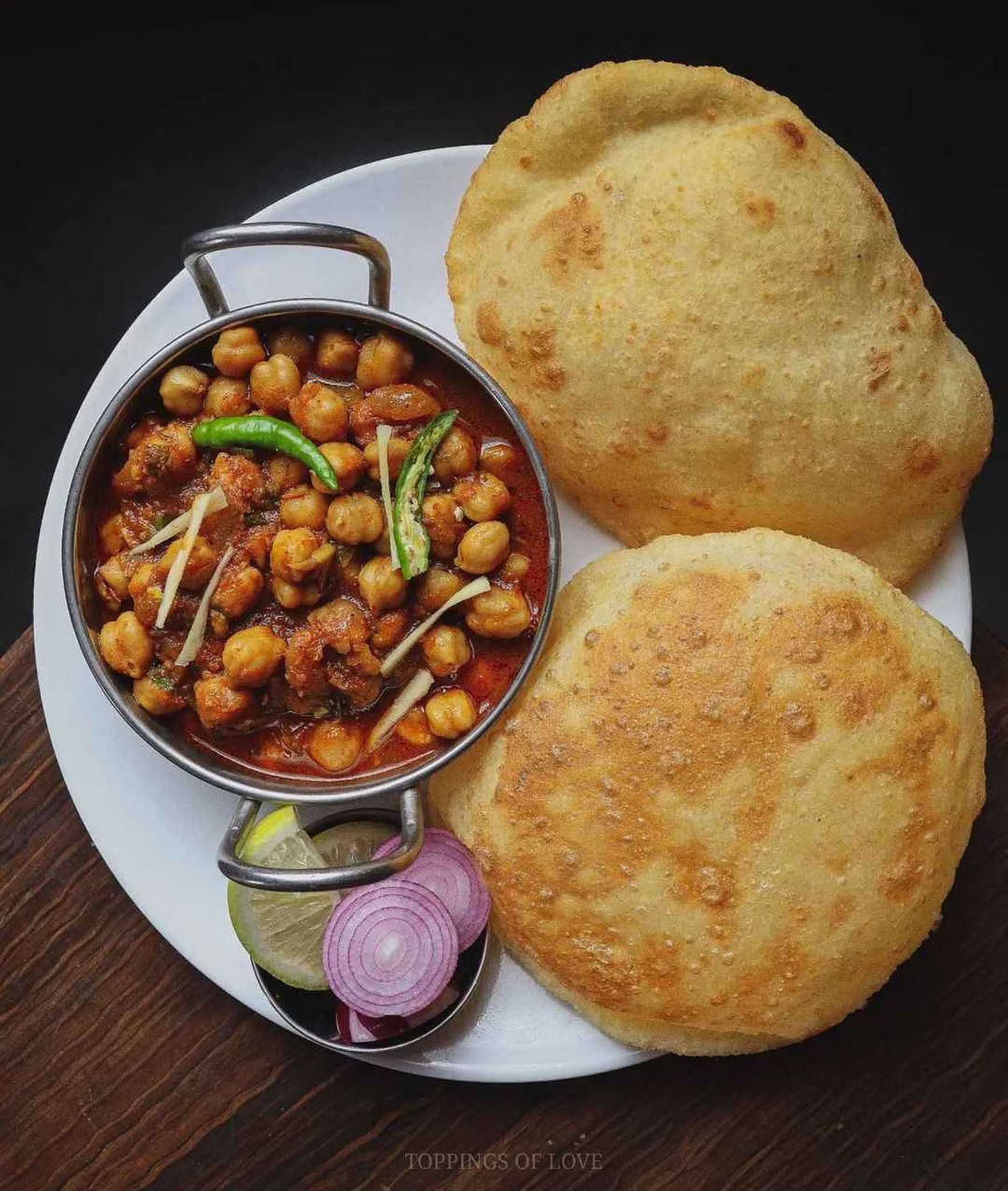 Milan Chole Bhature - Logo