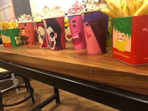 Milkshake and Co - Logo