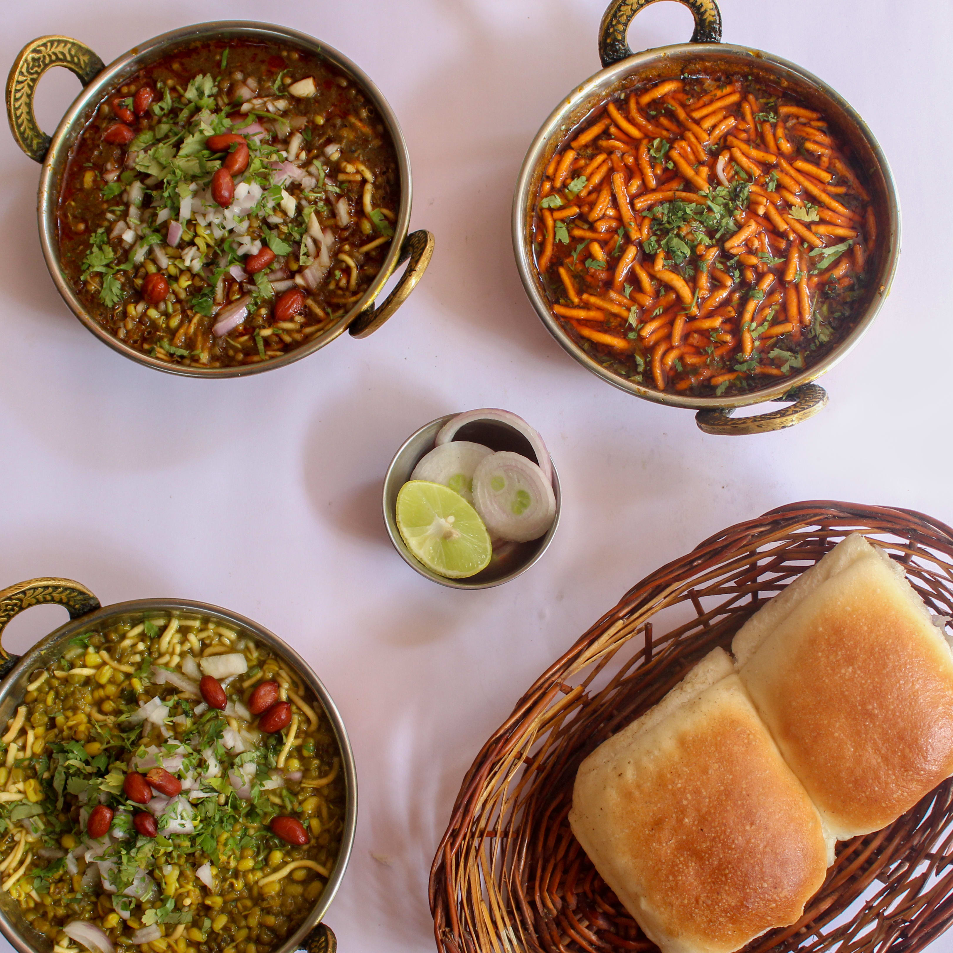 Misal Ani Barach Kahi - Logo