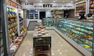 Mithai World - Logo