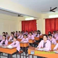 Modern Girls College of Professional Studies - Logo