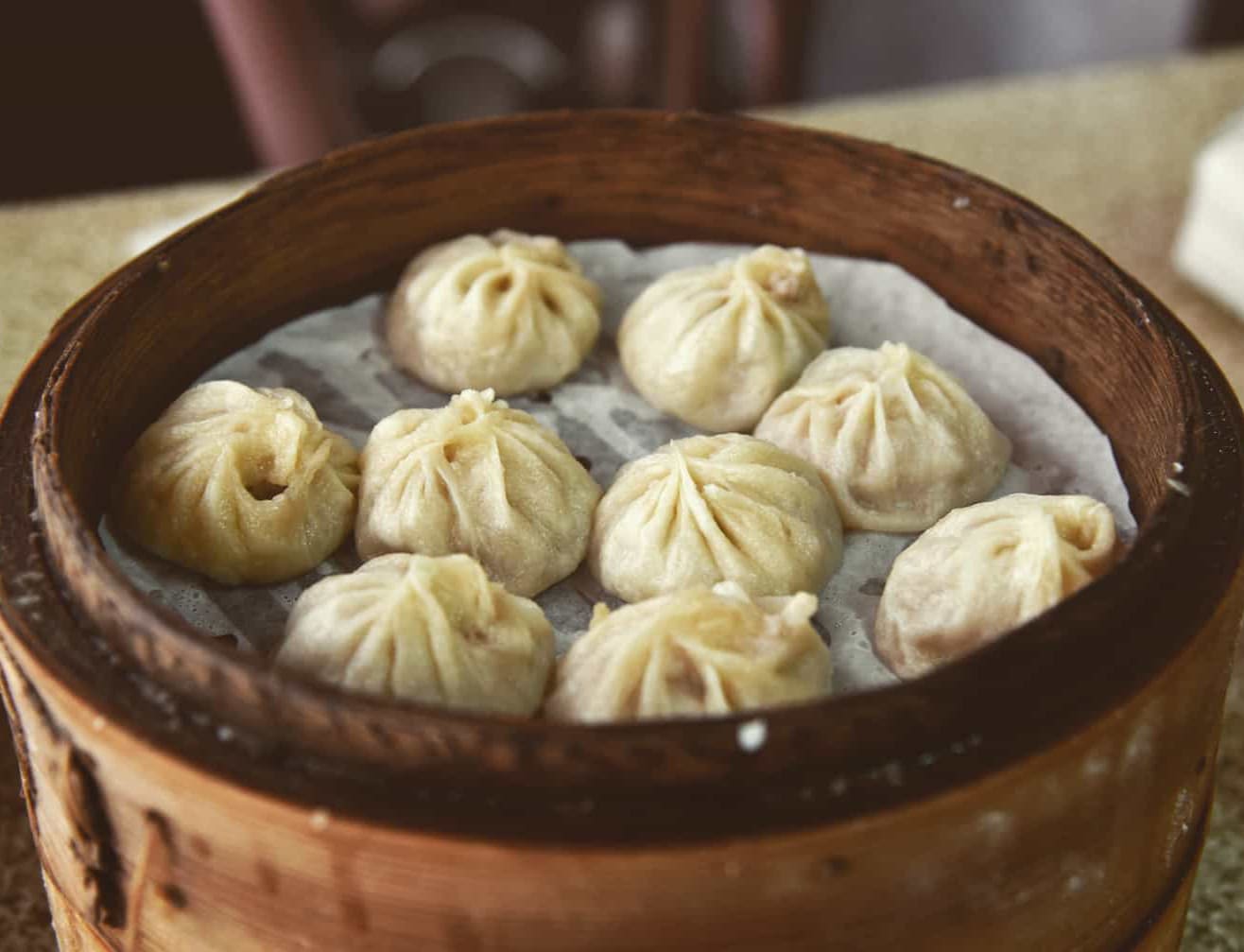 Moh Maya Momos - Logo