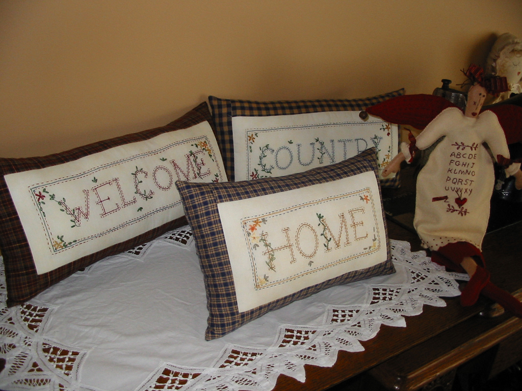 Mollydooks Patchwork Cottage - Logo