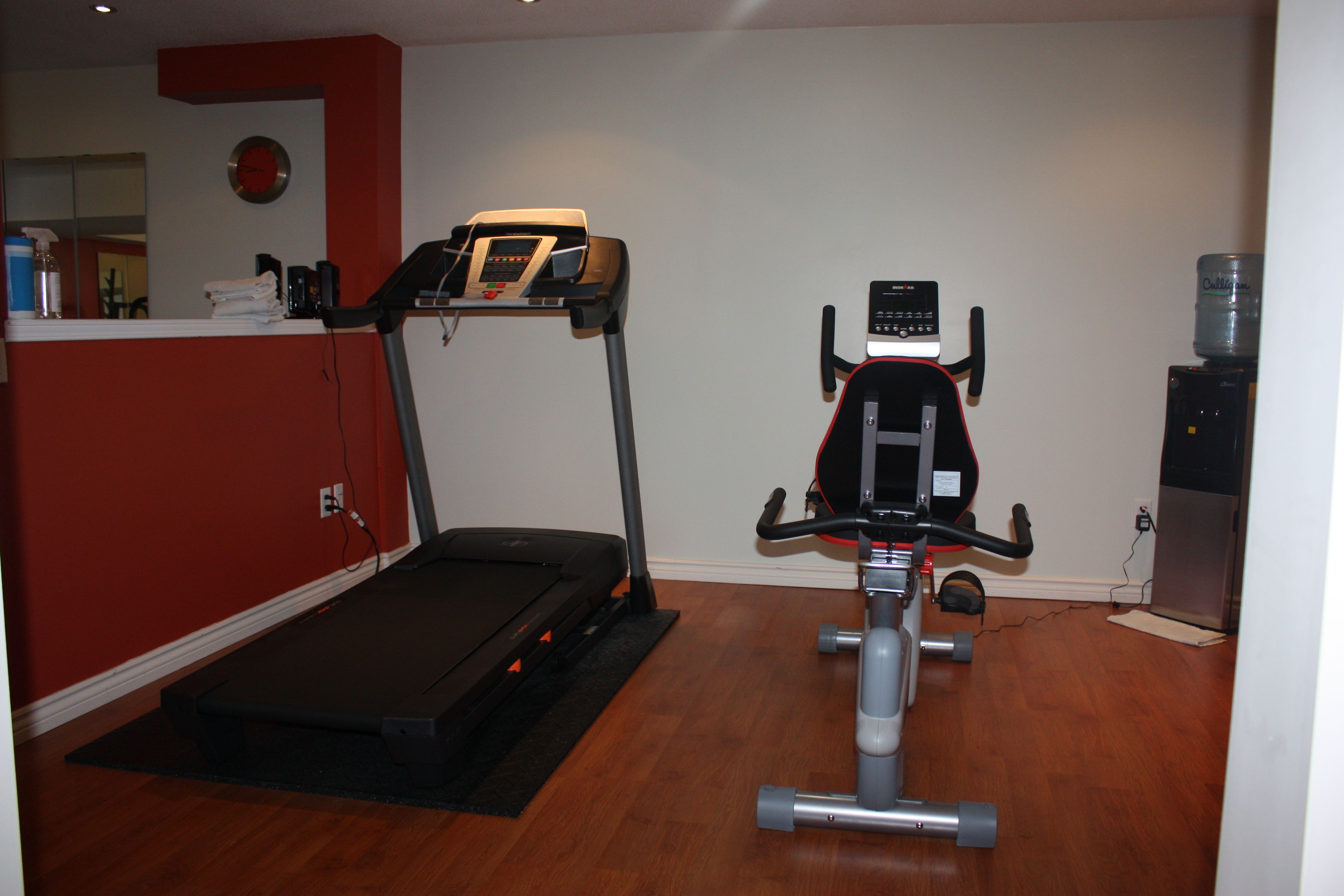 Momentum Fitness - Logo