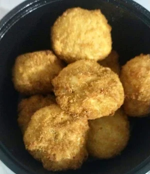 Momos Mafia - Logo